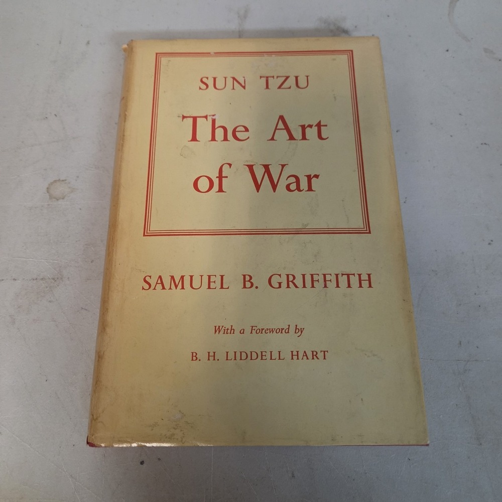 SUN‎ TZU THE ART OF WAR  (BCE) by Tzu, Sun & Samuel B. Griffith